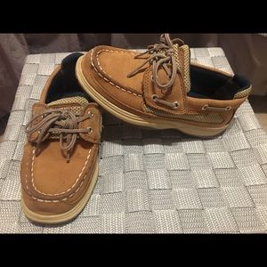 Boys Sperry Leather Shoes.  Size 11.5.